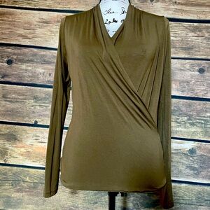 NWOT Banana Republic Threadsoft Wrap Long-sleeved Top